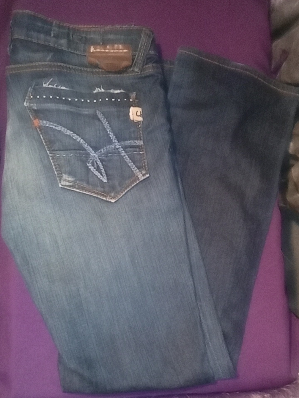 Dark Blue Women's Jeans with Embroidered Back Pocket